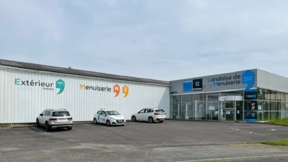 Foto 1 di Landaise de Menuiserie